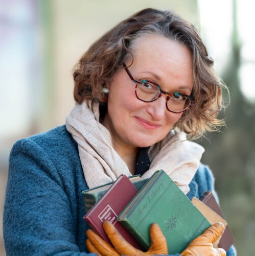 Photo of Mary Robinette Kowal