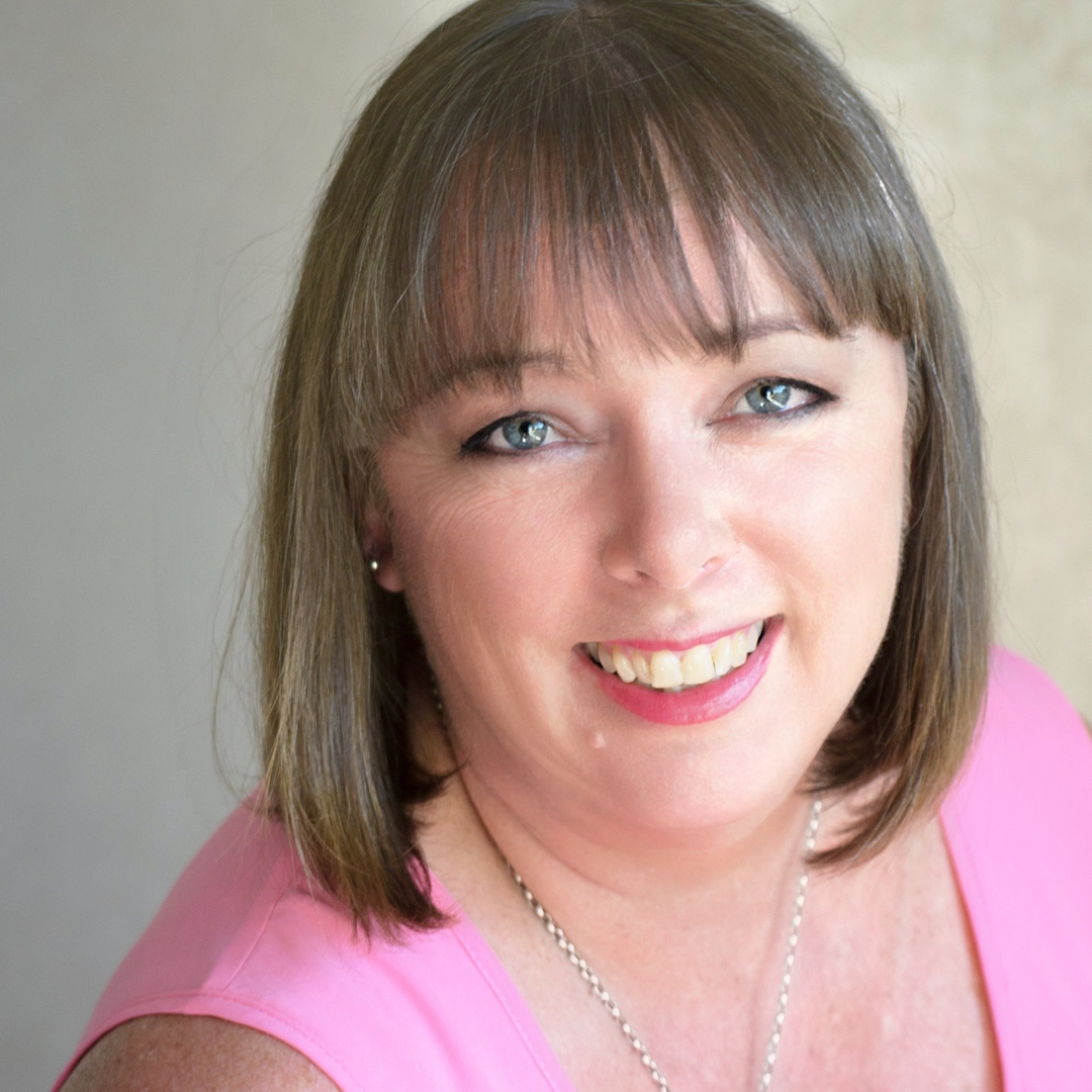 Photo of Yvonne Lindsay