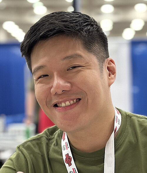 Photo of Leinil Francis Yu