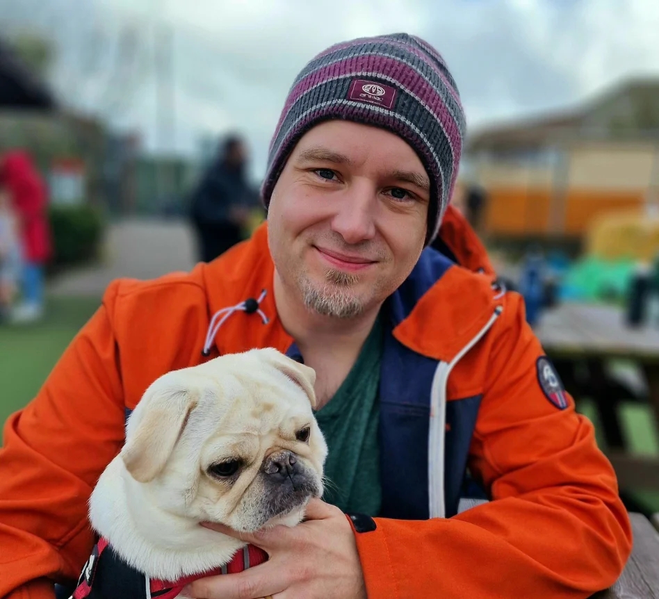 Photo of Iain Rob Wright